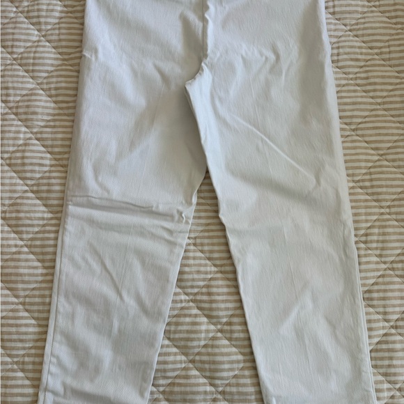 Estelle and Finn White Pique Stretch Step Hem Ankle Pants - Picture 6 of 10